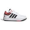 Modello kids ispirato agli iconici look da basket.