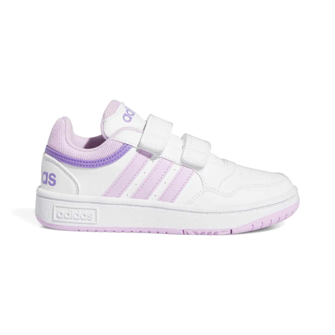 Modello kids ispirato agli iconici look da basket.